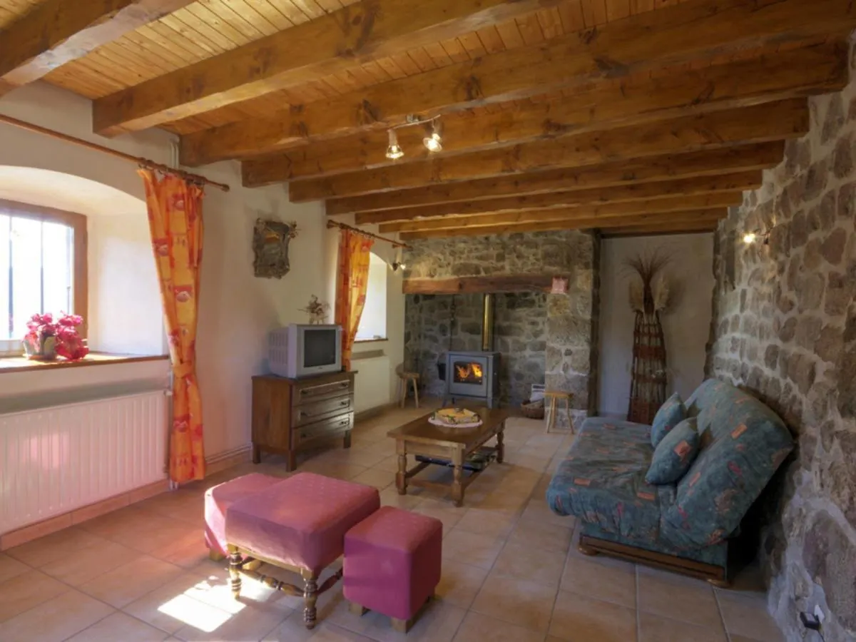 Holiday home Gite Authentique En Campagne Avec Cheminee, Wifi, Terrasse Et Jardin, Pres Du Ski Et Vtt - Fr-1-496-96 Burdignes