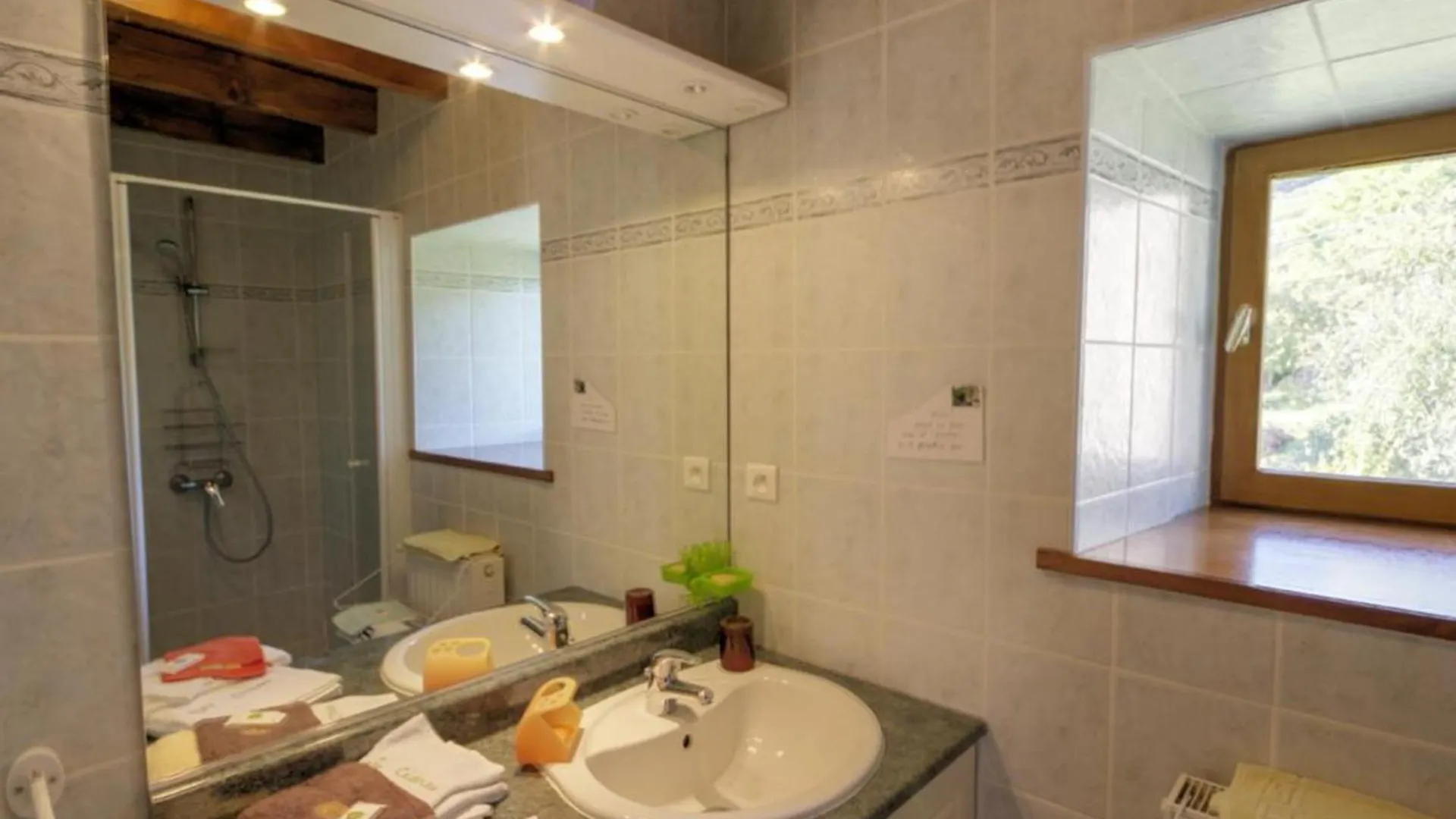 Gite Authentique En Campagne Avec Cheminee, Wifi, Terrasse Et Jardin, Pres Du Ski Et Vtt - Fr-1-496-96 Burdignes