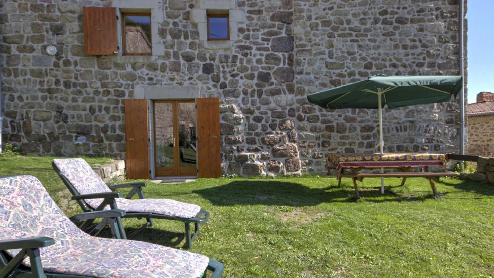 Gite Authentique En Campagne Avec Cheminee, Wifi, Terrasse Et Jardin, Pres Du Ski Et Vtt - Fr-1-496-96 Burdignes 0*,  France
